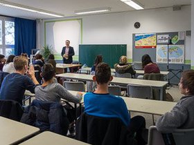2013-11-06 - Benimm-Kurs für die Klasse 10